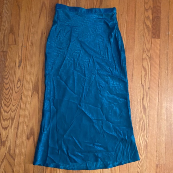 apricot Dresses & Skirts - Teal Silky MIDI Skirt